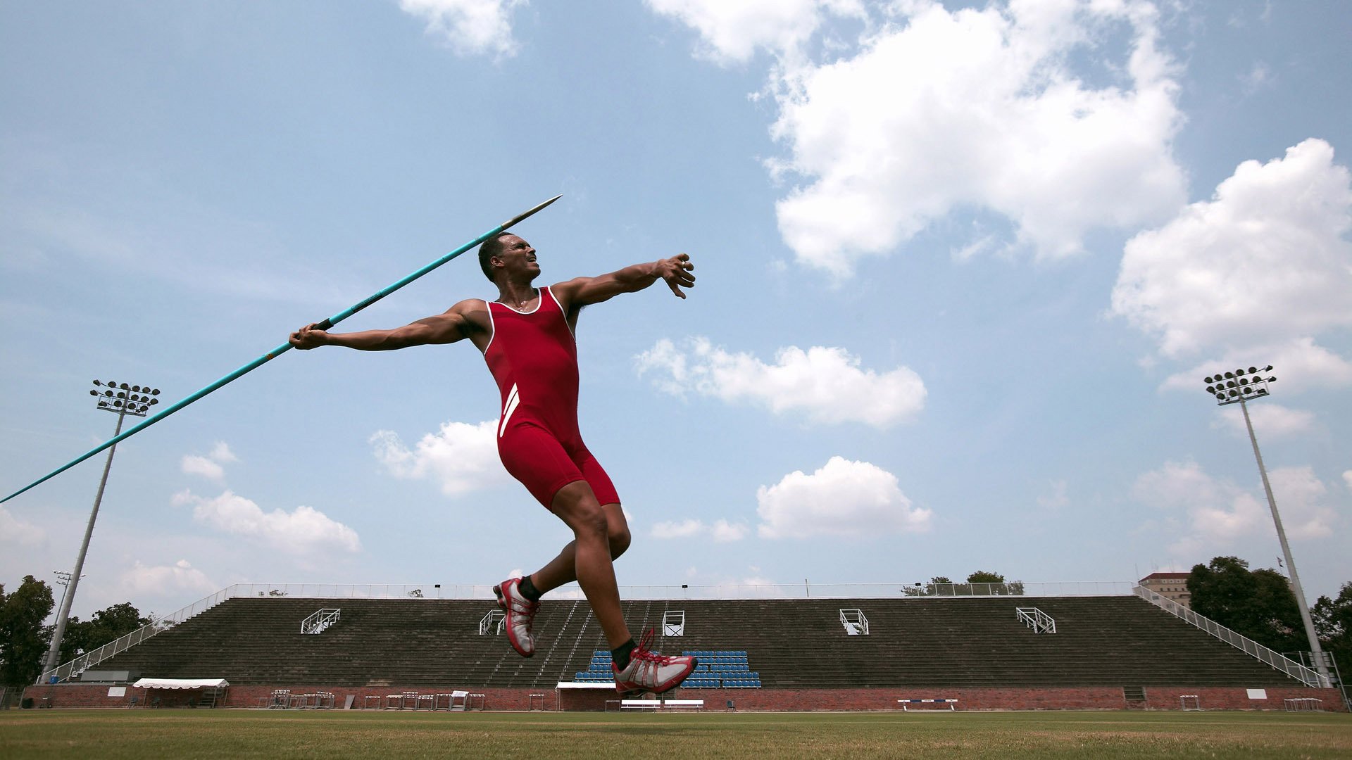 纳达尔鏖战五盘险胜德约科维奇 法网半决赛上演史诗级对决
