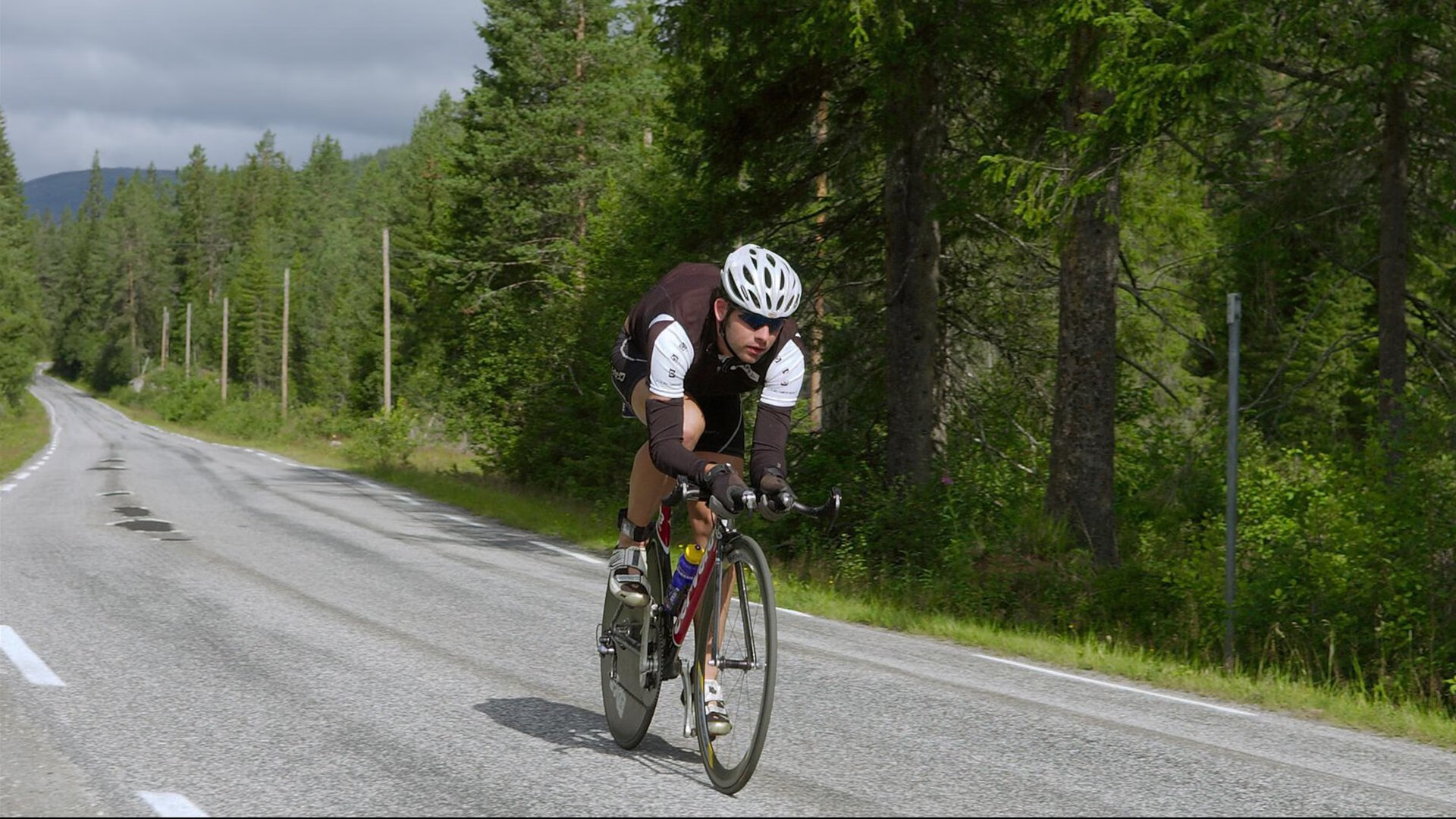 全球电竞产业迎来爆发式增长，中国战队再创佳绩