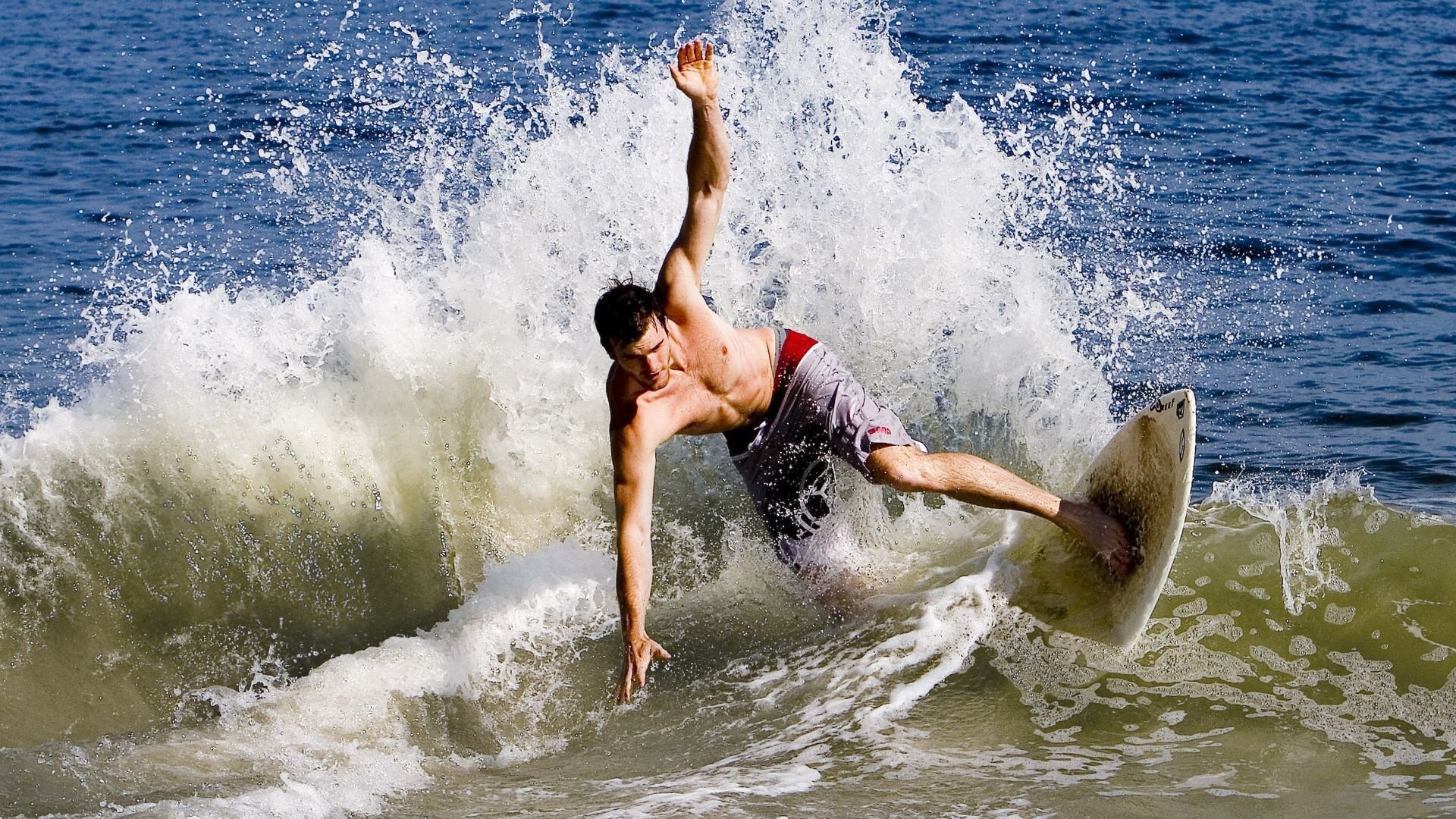 中国皮划艇队亚锦赛斩获三金 新生代选手展现强劲实力